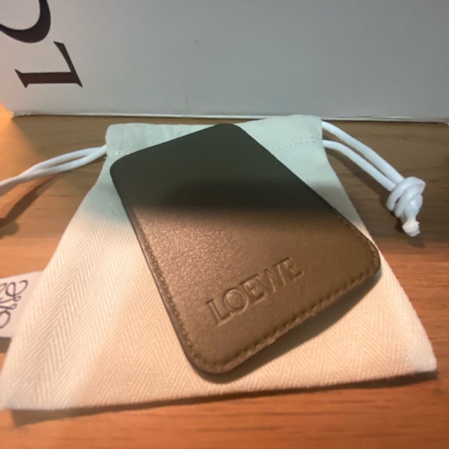 Loewe Puzzle Magnetic Leather Cardholder-8