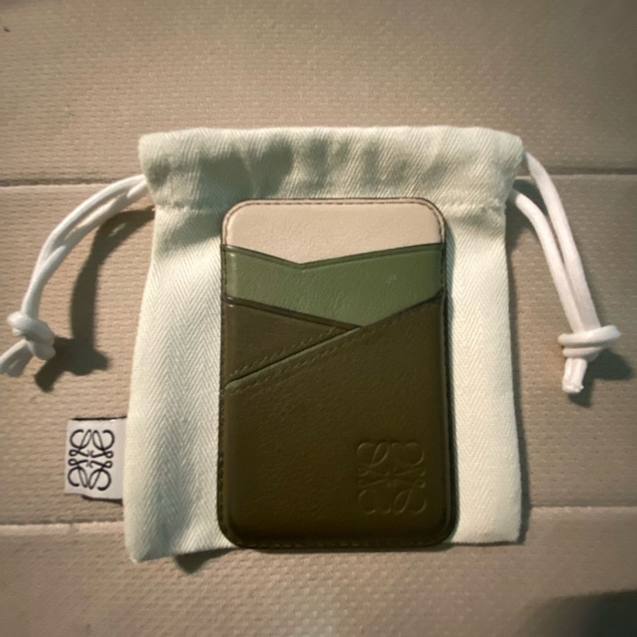 Loewe Puzzle Magnetic Leather Cardholder-17