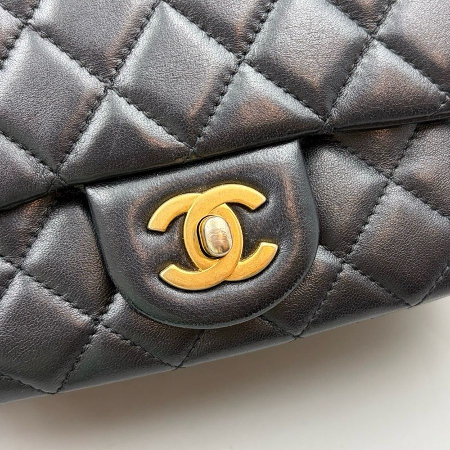 Chanel香奈兒 CF方胖子斜背包 黑色菱格金扣-8