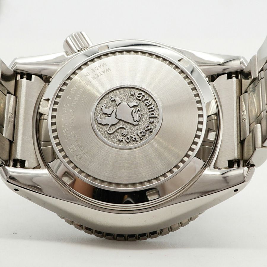 精工 Grand Sport 系列 GMT SBGE295 9R66-0BK0 綠色錶盤男士腕錶-4