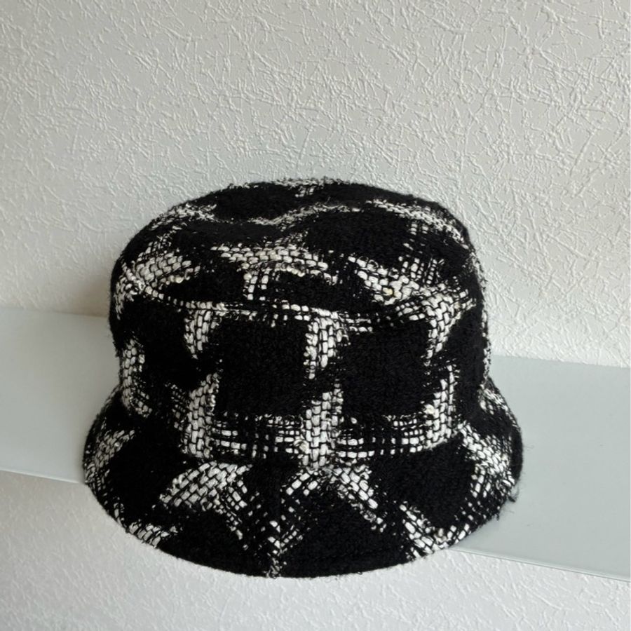 Chanel 黑/白十字漁夫帽M-1
