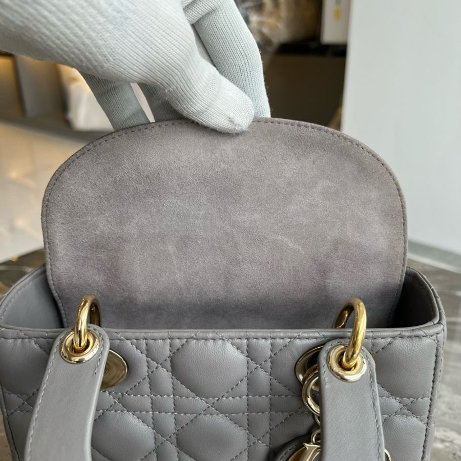 DIOR迪奧 Lady Dior 羊皮藤格紋 四格戴妃包單肩手提斜挎包 小號 灰色 22年-9