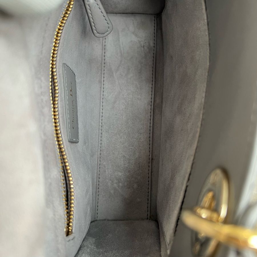 DIOR迪奧 Lady Dior 羊皮藤格紋 四格戴妃包單肩手提斜挎包 小號 灰色 22年-10