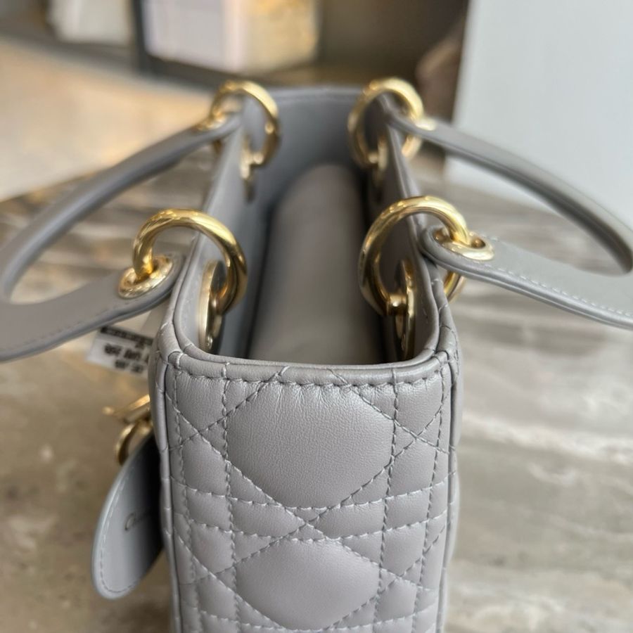 DIOR迪奧 Lady Dior 羊皮藤格紋 四格戴妃包單肩手提斜挎包 小號 灰色 22年-19