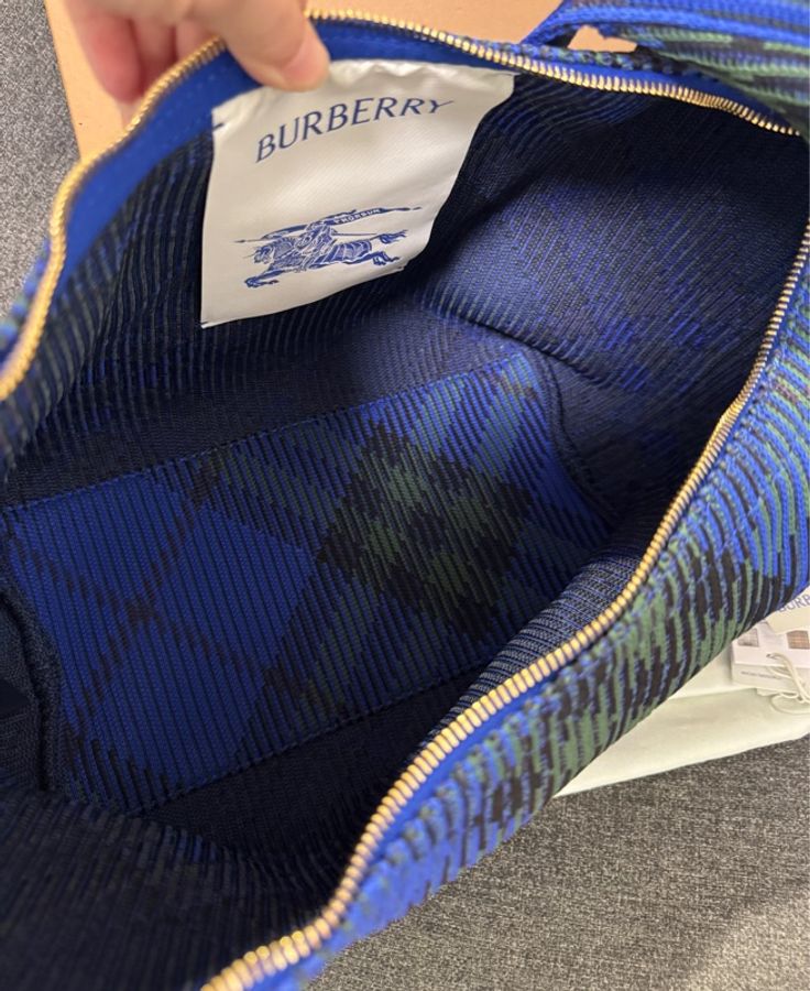 BURBERRY 專櫃正品 8082048 藍色PEG 中號 手提包 肩背包-11