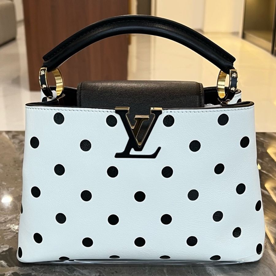 LOUIS VUITTON 路易威登Capucines BB系列卡普辛 波點圖案牛皮革 單肩手提包 可調節可拆卸肩帶 黑白 芯片款-0