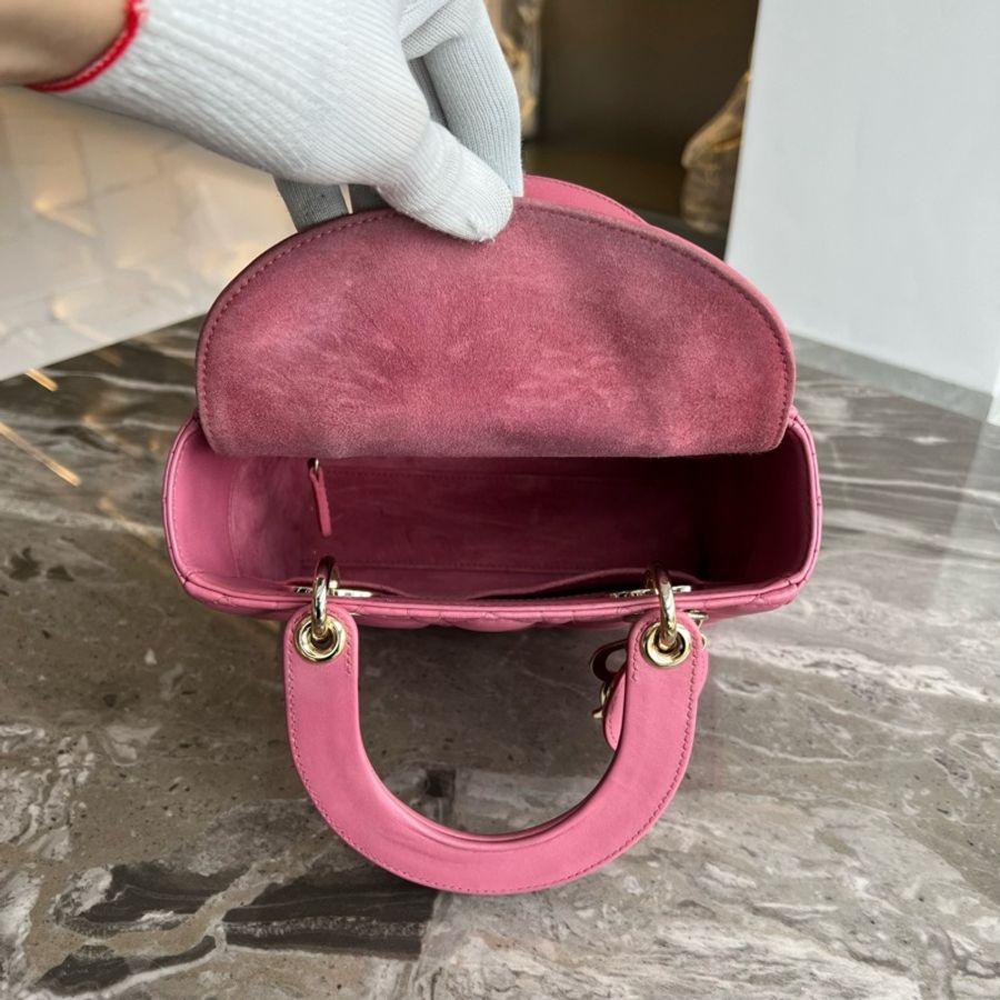 DIOR迪奧 Lady Dior 淺金色飾面金屬吊飾藤格紋 羊皮革 四格戴妃包-1