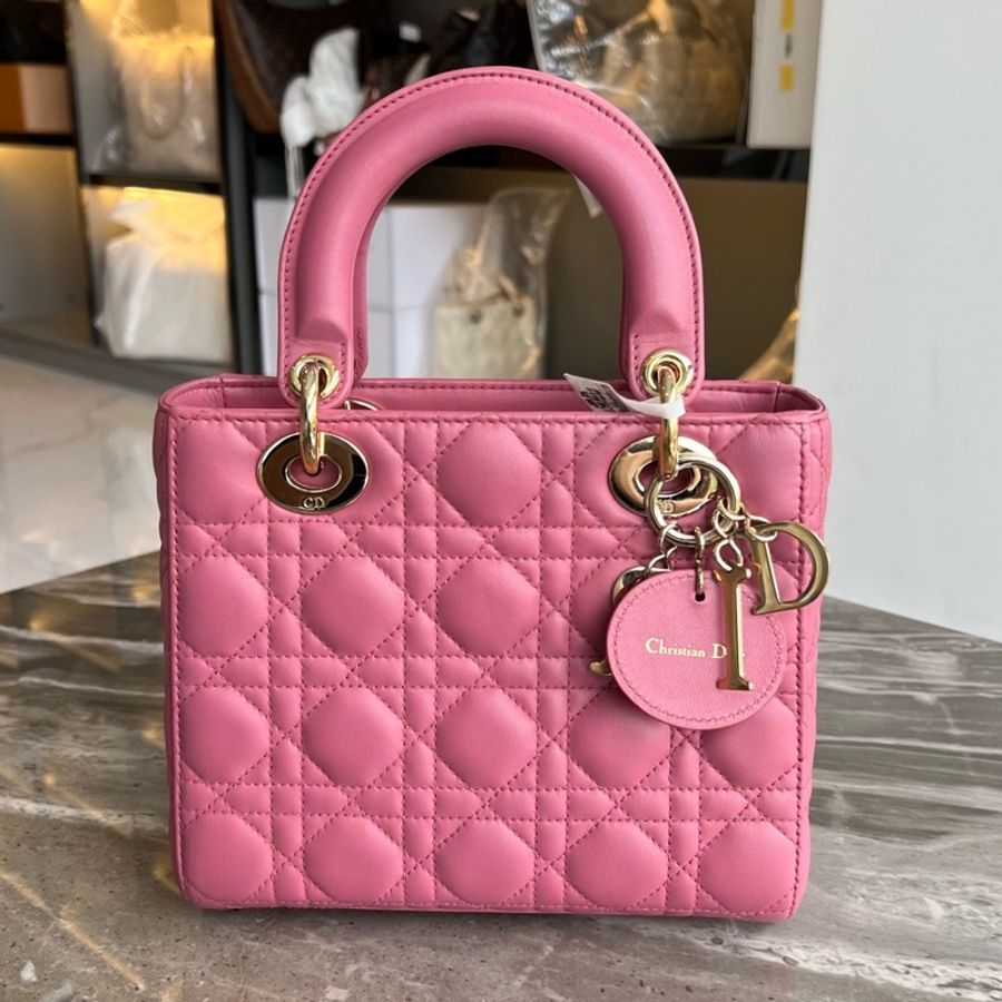 DIOR迪奧 Lady Dior 淺金色飾面金屬吊飾藤格紋 羊皮革 四格戴妃包-2