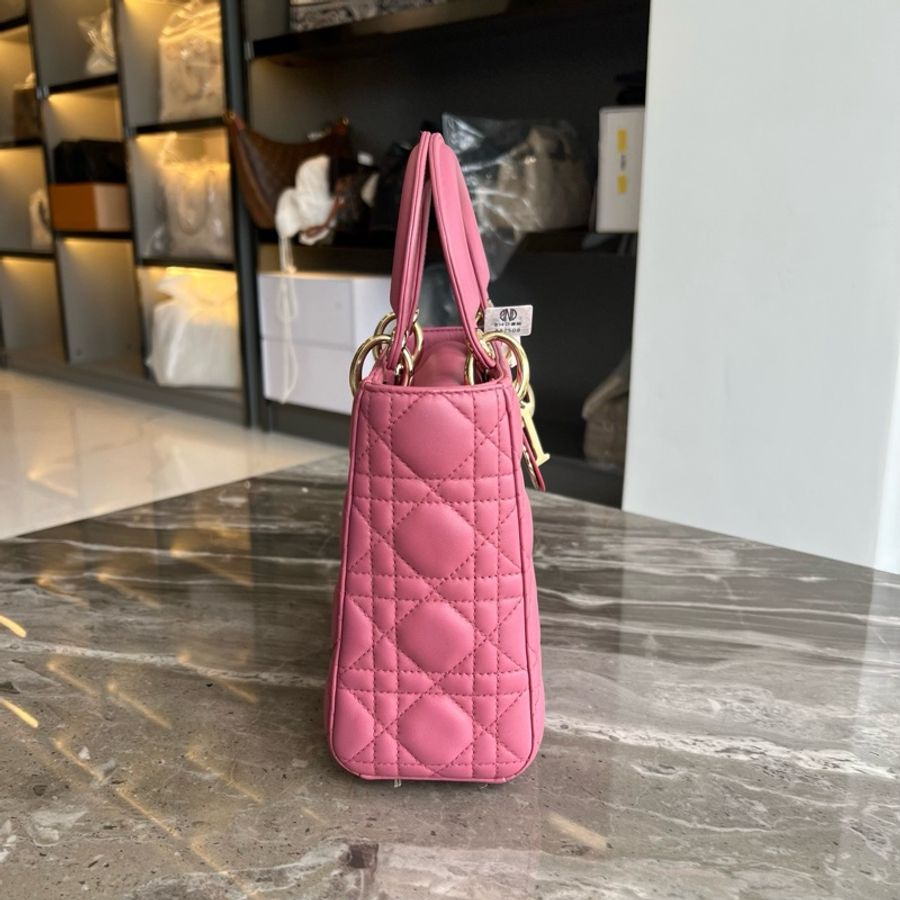 DIOR迪奧 Lady Dior 淺金色飾面金屬吊飾藤格紋 羊皮革 四格戴妃包-5