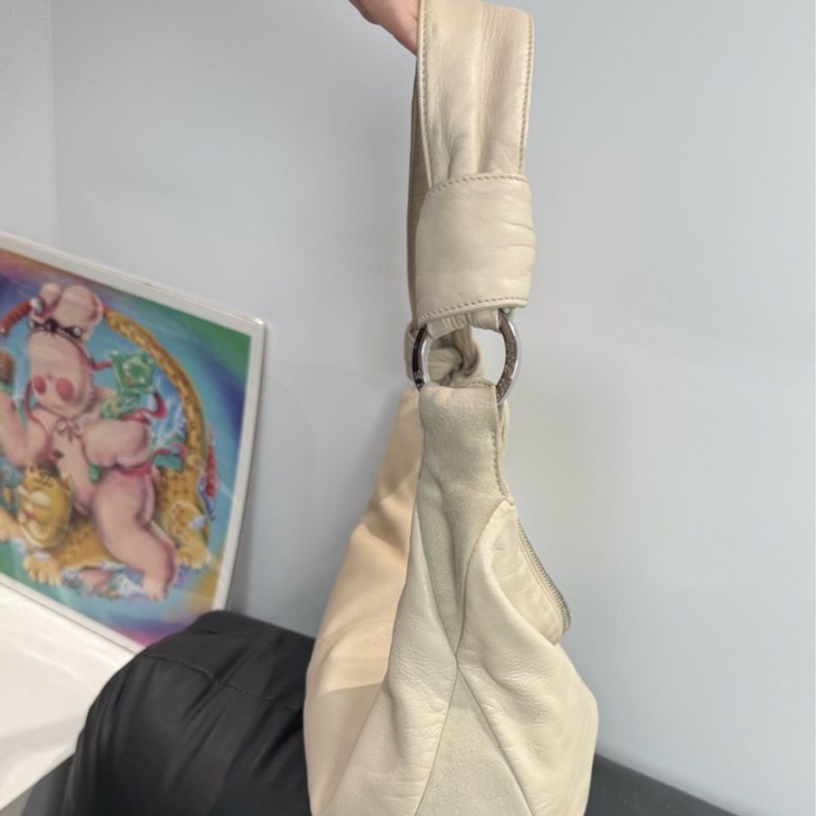 羅意威loewe 米白色麂皮拼皮腋下hobo包 27x23-7