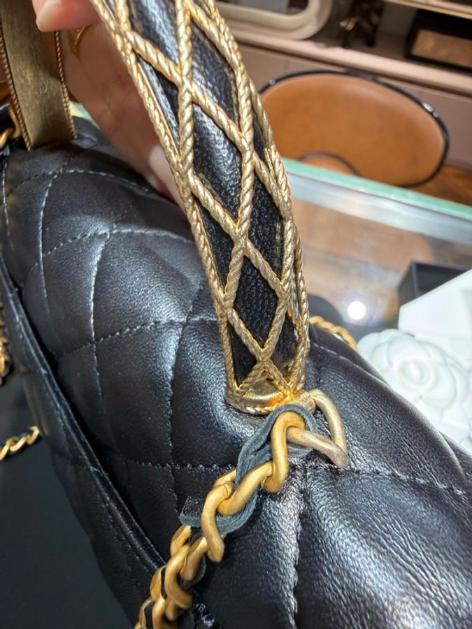 Chanel 香奈兒 23A 黑金蕾絲浮雕手柄 woc 單肩斜挎手提包  尺寸：19*12。-7
