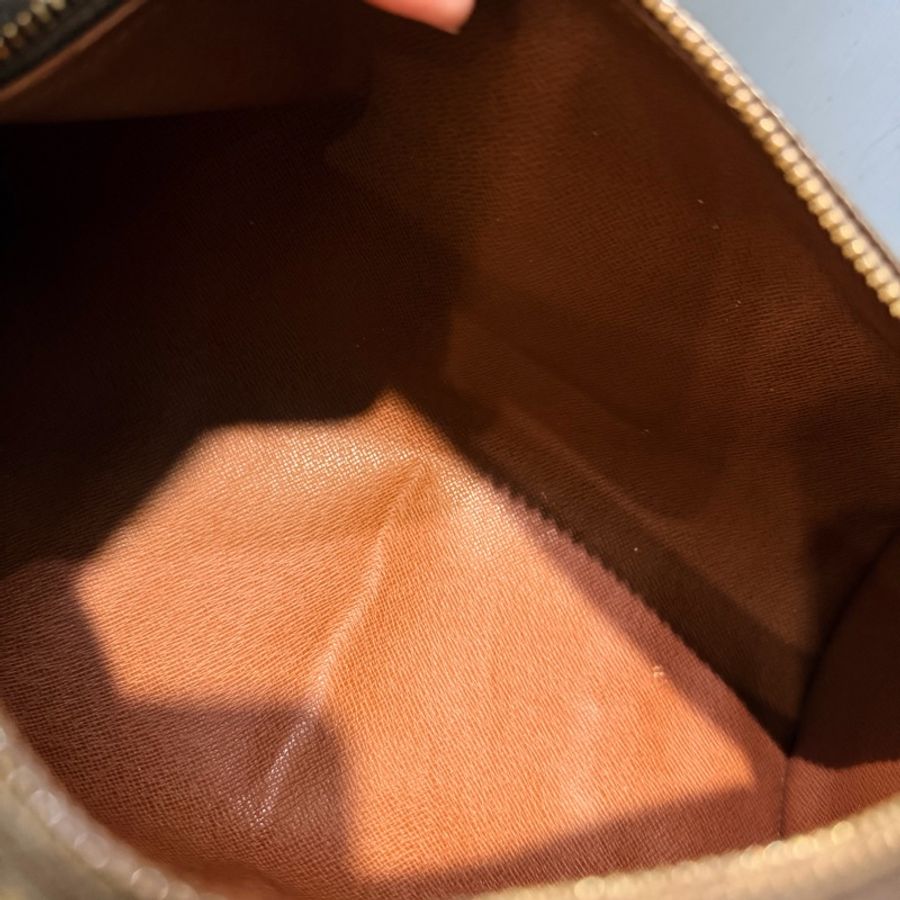 Louis Vuitton LV 經典老花 26 巴比龍 圓筒包 手拿包-10