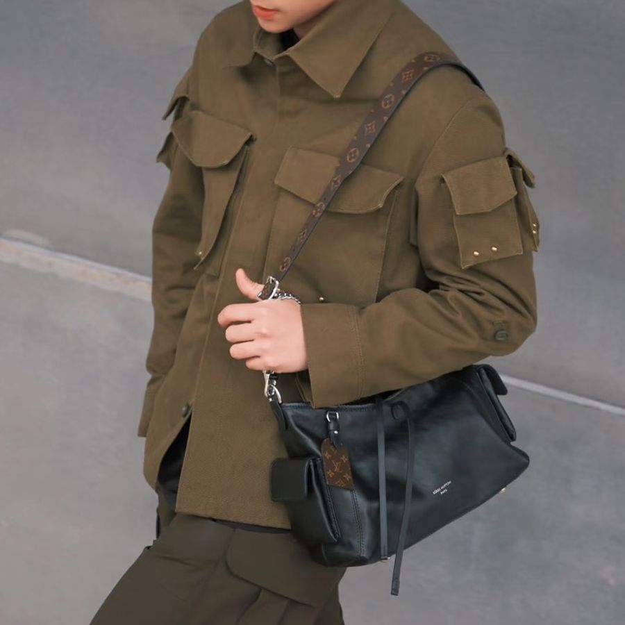 Lv carryall pm cargo黑武士 #全新全配🈶台灣購證 #五金帶膜 #離櫃未使用✨-7