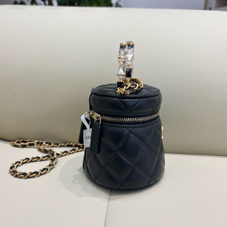 CHANEL香奈兒 22K秋冬 金扣黑色菱格紋琺瑯手柄鏈條包 羊皮 黑金圓桶包手提包斜挎包-4