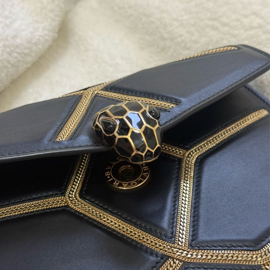 Bvlgari Serpenti Forever 限量黑色菱格蛇頭包-2