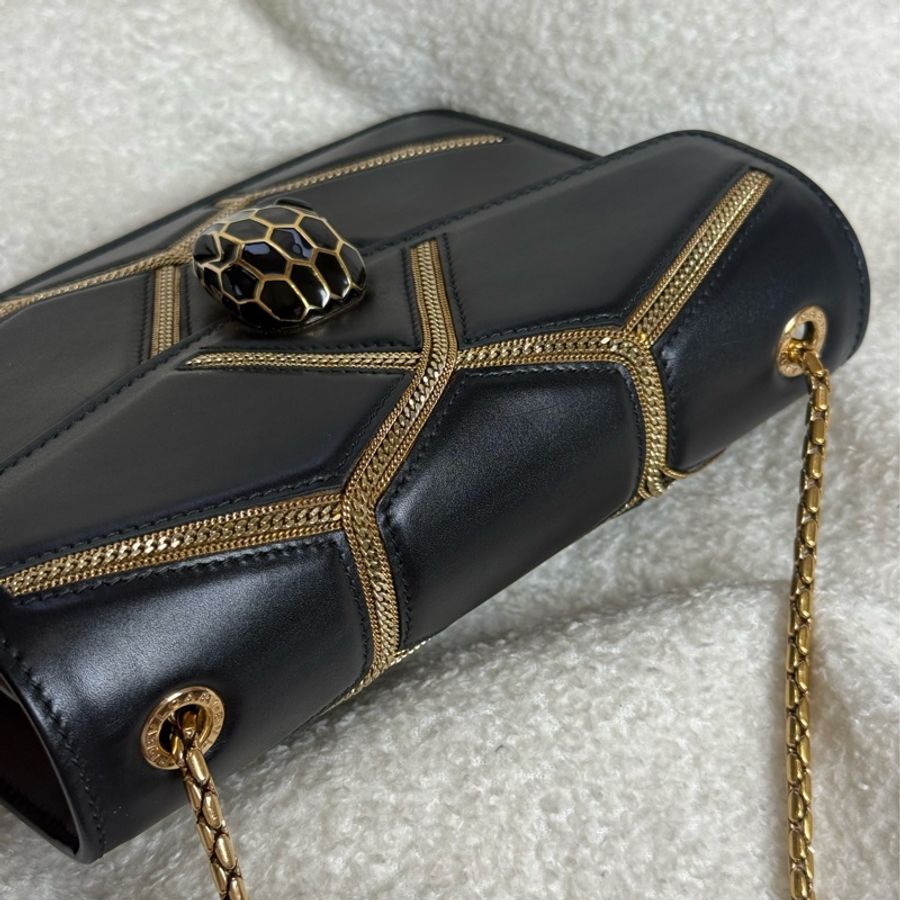 Bvlgari Serpenti Forever 限量黑色菱格蛇頭包-6