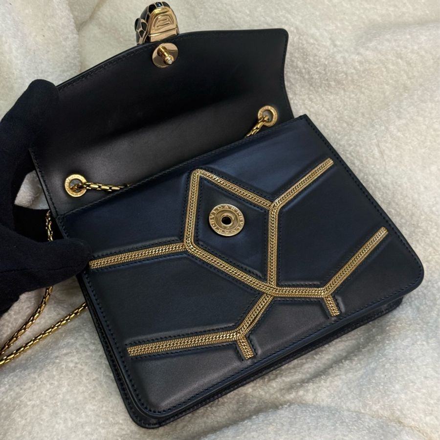 Bvlgari Serpenti Forever 限量黑色菱格蛇頭包-7