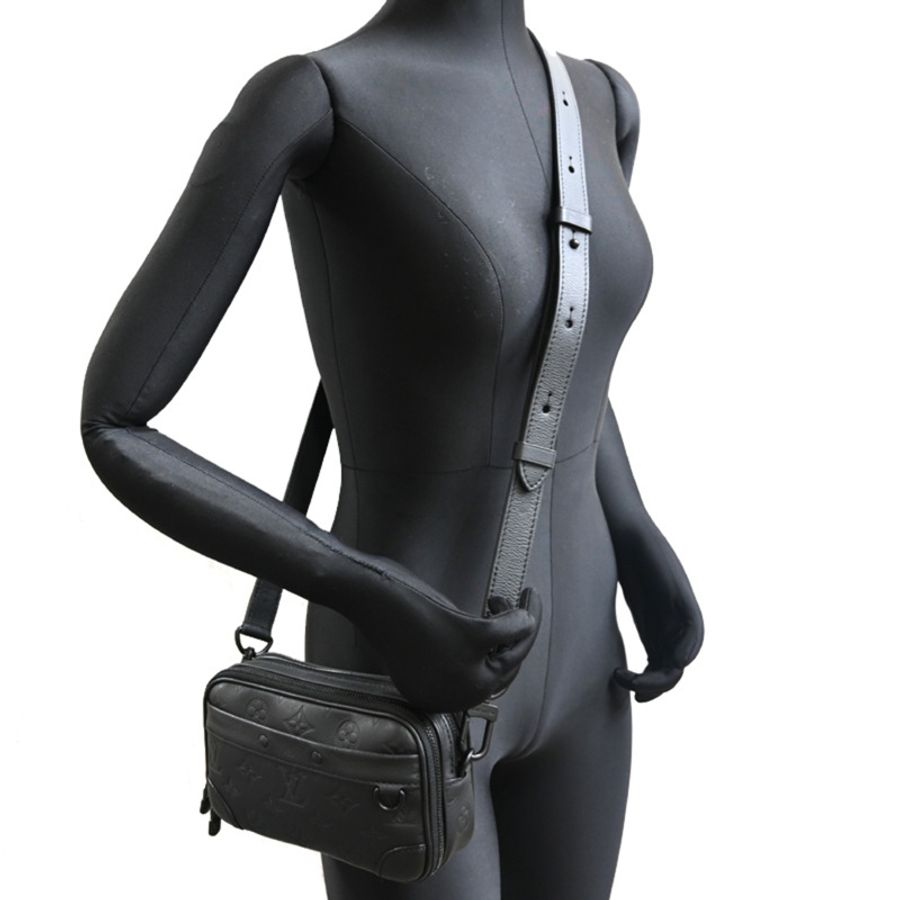路易威登 Alpha Wearable Wallet 男女通用單肩包,M82544(已停產),Monogram Shadow 黑色-8