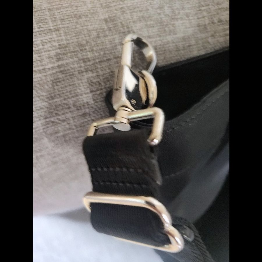 二手少用讓出【BURBERRY Logo Print Nylon Tote 黑色尼龍托特包】-7