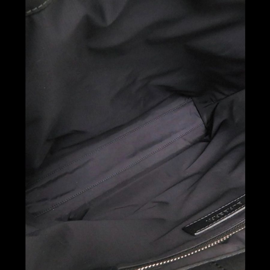 二手少用讓出【BURBERRY Logo Print Nylon Tote 黑色尼龍托特包】-12