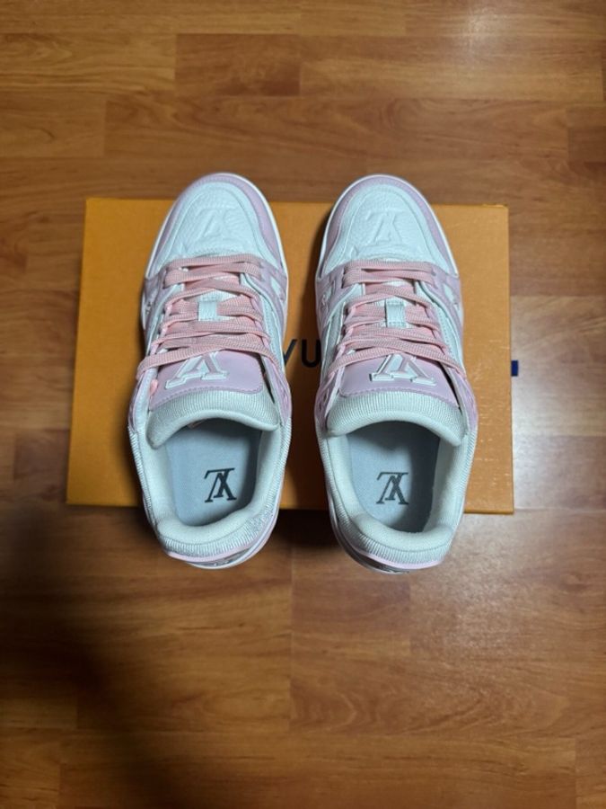 Louis Vuitton路易威登Trainer粉白低幫板鞋 玫瑰粉37.5碼-3