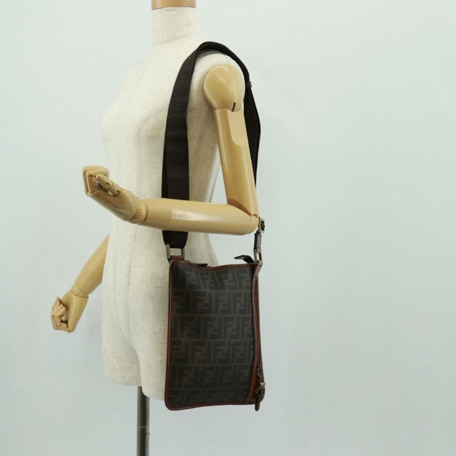 【日本直送】FENDI Zucca帆布單肩包 PVC黑色棕色 正品 163081V-23