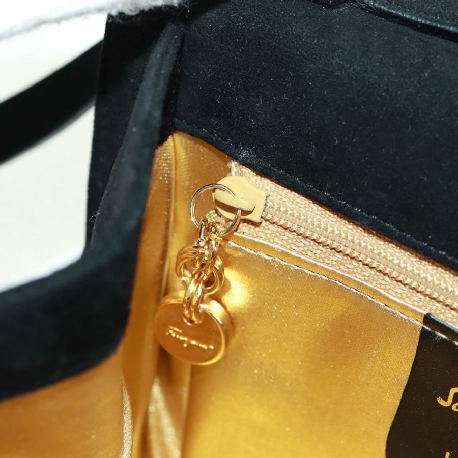 【日本直送】Salvatore Ferragamo 黑色金色麂皮單肩包,正品編號 165613V-22
