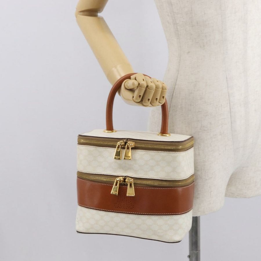 【日本直送】CELINE Macadam帆布化妝包 PVC 白色金色 正品 168649-24