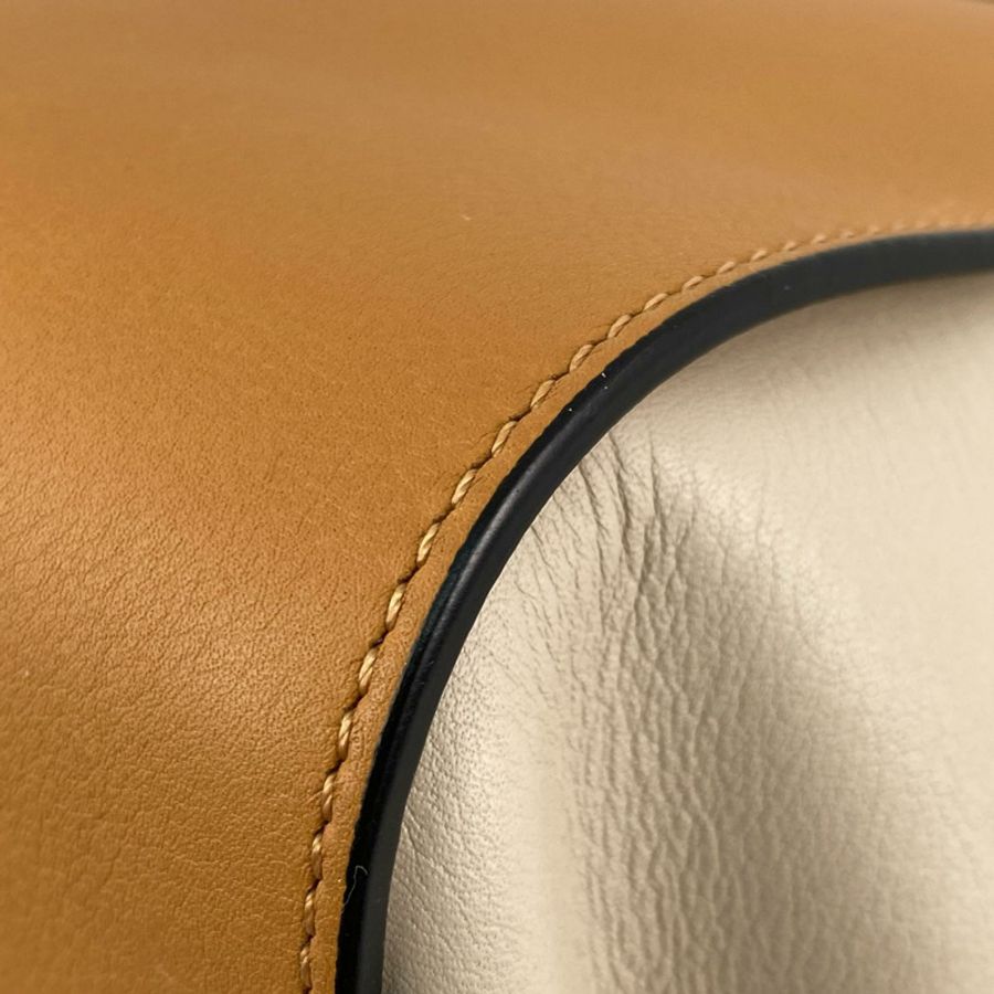 △ LOEWE 羅意威 Brown, Black, Beige Calfskin Hammock 2 way bag 啡色, 黑色, 灰色小牛皮兩用袋-267013764-9