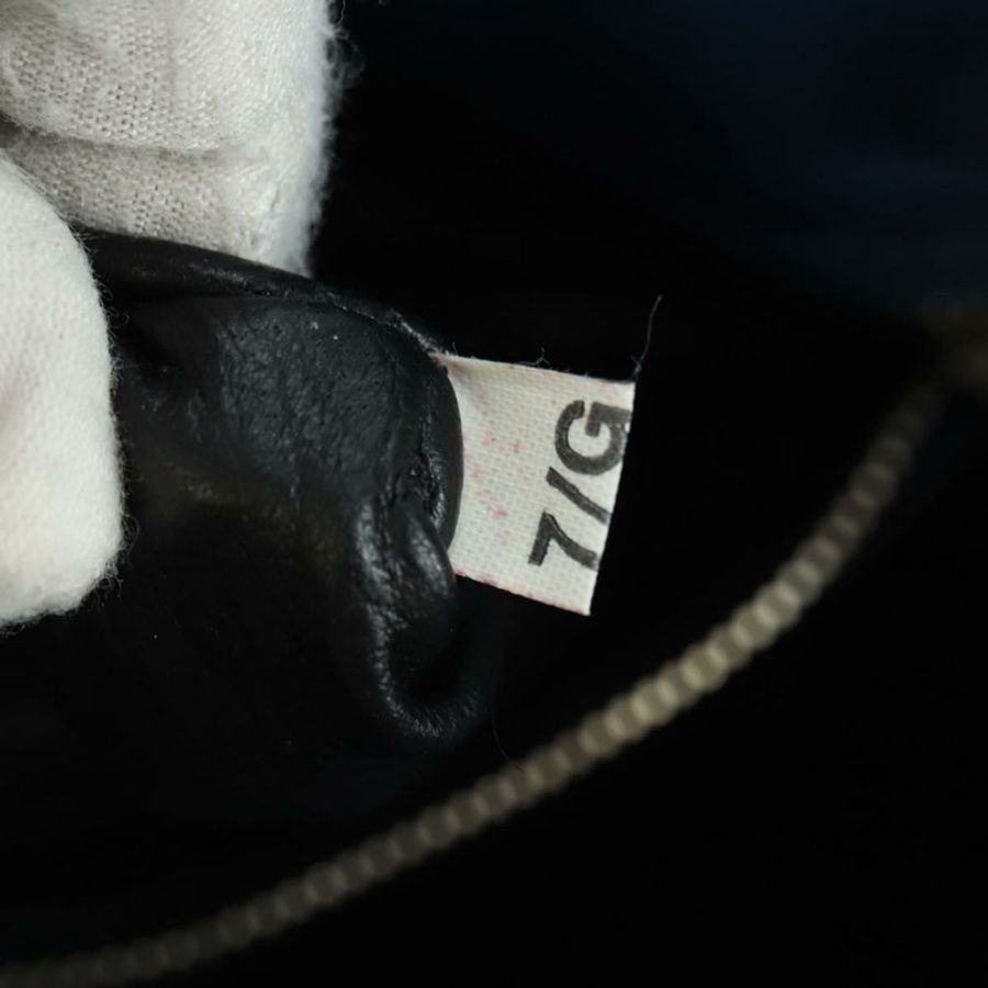 【日本直送】PRADA 皮革雙肩包,海軍藍/銀色,正品,貨號 179301M-10