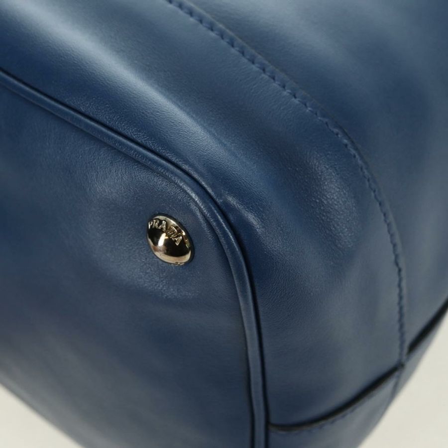 【日本直送】PRADA 皮革雙肩包,海軍藍/銀色,正品,貨號 179301M-19