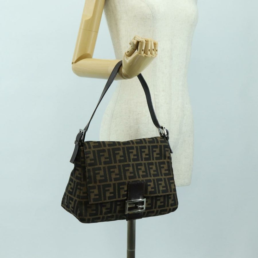 【日本直送】FENDI Zucca帆布Mamma Baguette單肩包 黑色棕色 正品 178747V-23
