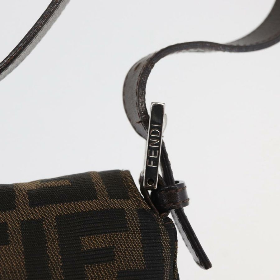 【日本直送】FENDI Zucca帆布Mamma Baguette單肩包 黑色棕色 正品 179387V-17