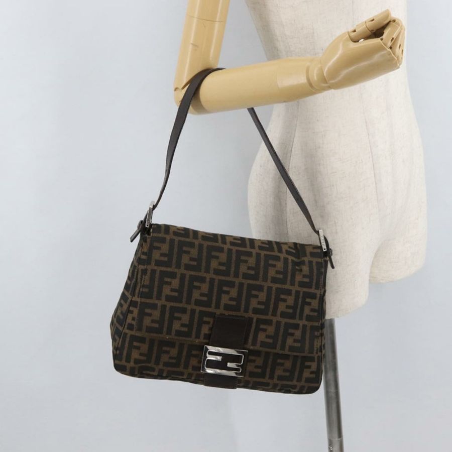 【日本直送】FENDI Zucca帆布Mamma Baguette單肩包 黑色棕色 正品 179387V-25