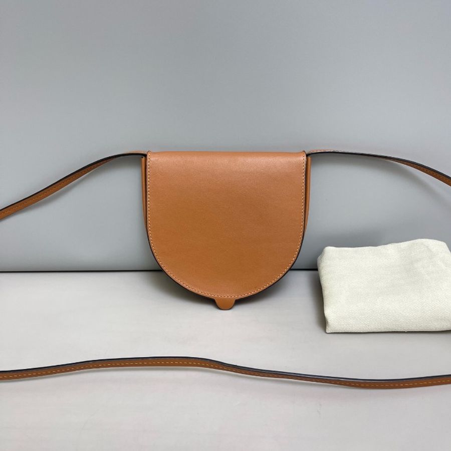 Loewe Heel 焦糖色全皮迷你馬鞍包-1