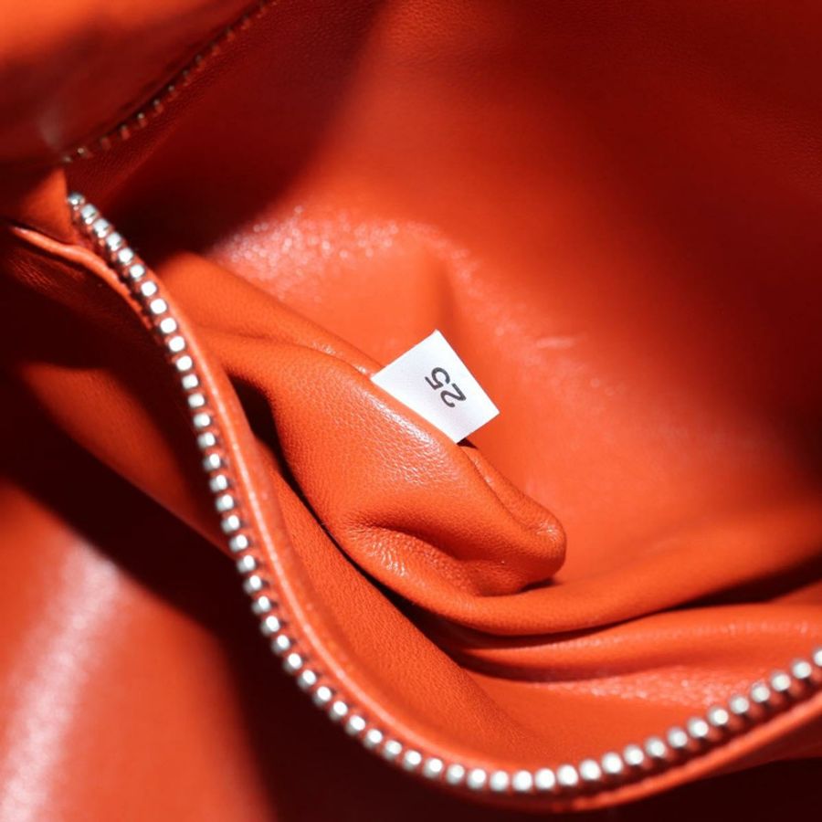 【日本直送】PRADA 運動鏈單肩包,皮革材質,白色銀色,正品編號 179797M-9