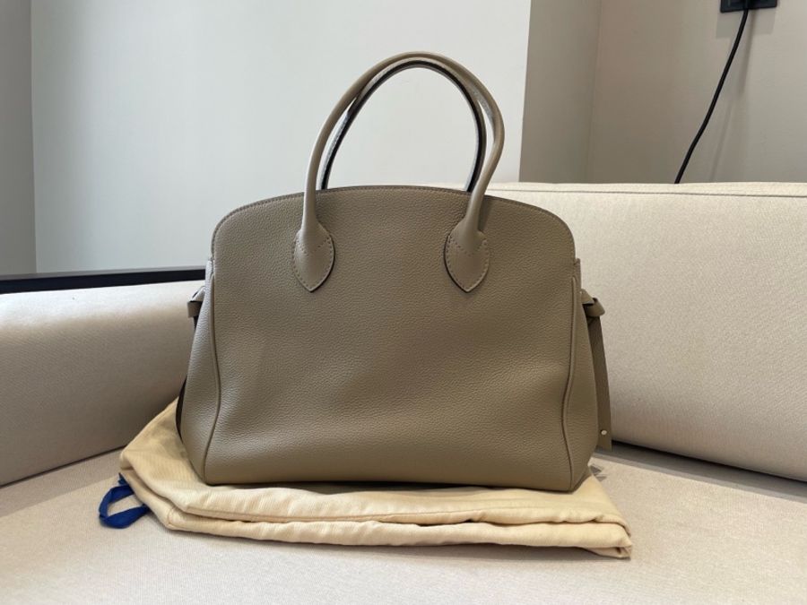 LV 路易威登灰色牛皮壓紋mila中號手提斜挎包-1