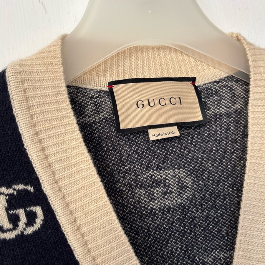 S號 ::GUCCI:: 藍色滿版雙G 學院風開襟上衣 木色鈕扣-2