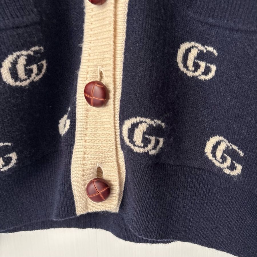 S號 ::GUCCI:: 藍色滿版雙G 學院風開襟上衣 木色鈕扣-3