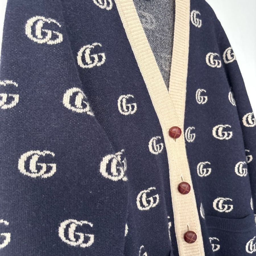 S號 ::GUCCI:: 藍色滿版雙G 學院風開襟上衣 木色鈕扣-9