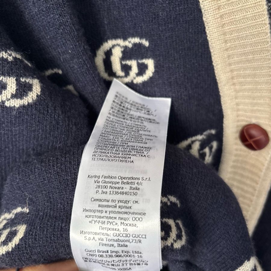 S號 ::GUCCI:: 藍色滿版雙G 學院風開襟上衣 木色鈕扣-17