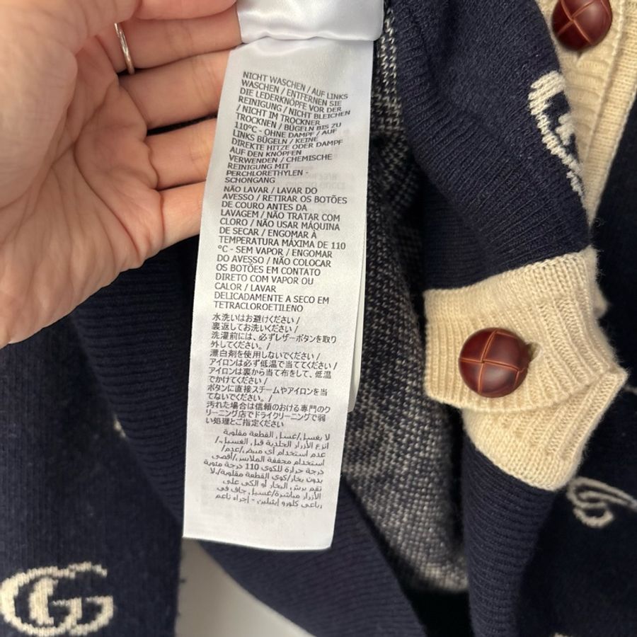 S號 ::GUCCI:: 藍色滿版雙G 學院風開襟上衣 木色鈕扣-18