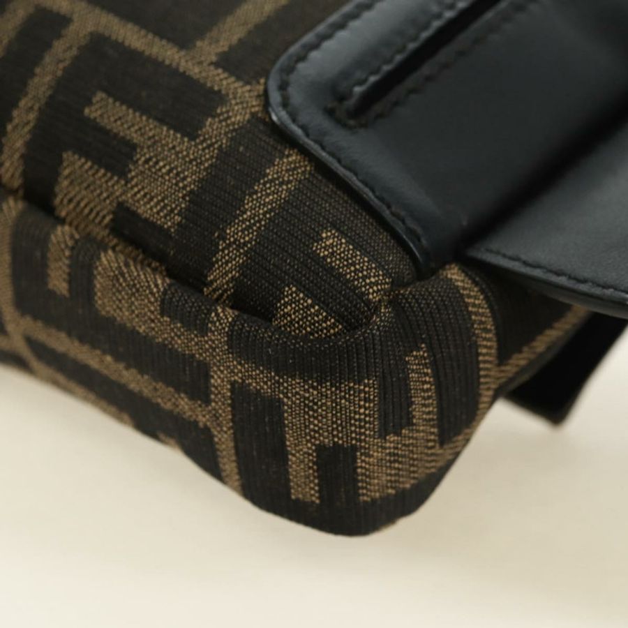 【日本直送】FENDI Zucca帆布Mamma Baguette單肩包,兩用款,黑色/棕色,正品,貨號181574SAM-17