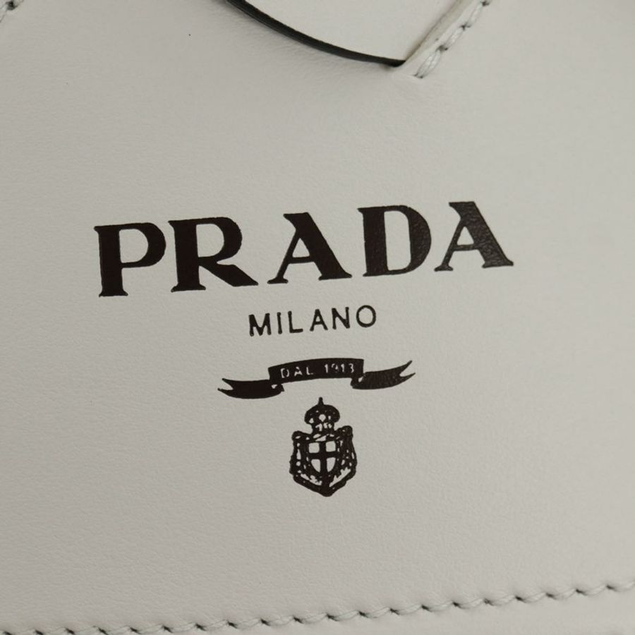【日本直送】PRADA 白色真皮單肩包,正品,貨號 181616SM-18
