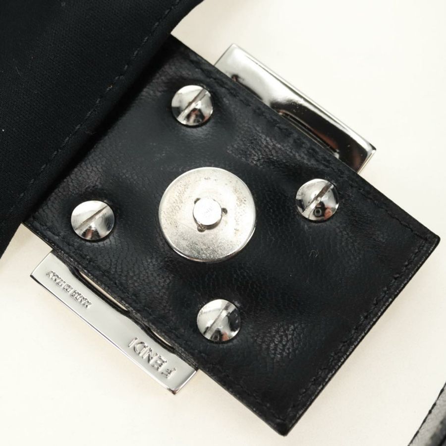 【日本直送】FENDI Mamma Baguette 單肩包 棉質 黑色 銀色 正品 182029SAM-18