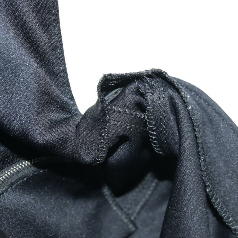 【日本直送】FENDI Mamma Baguette 單肩包 棉質 黑色 銀色 正品 182029SAM-21