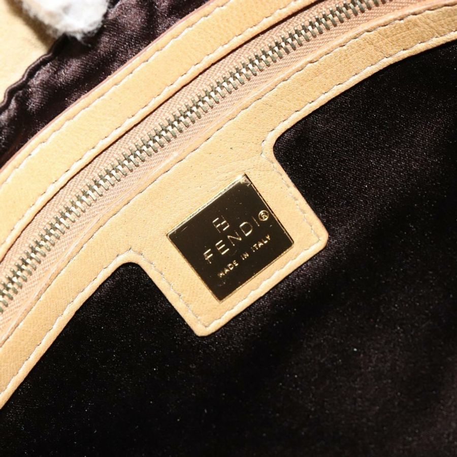 【日本直送】FENDI Mamma Baguette 肩背包 麂皮 米色 金色 正品 182030V-18