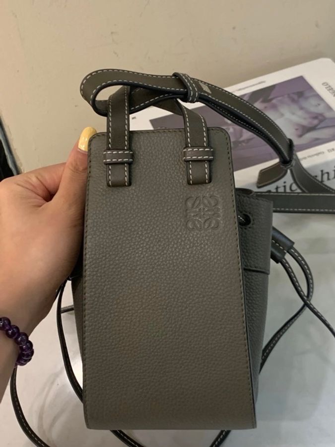 羅意威 loewe橄欖綠 牛皮 mini 吊床包-10