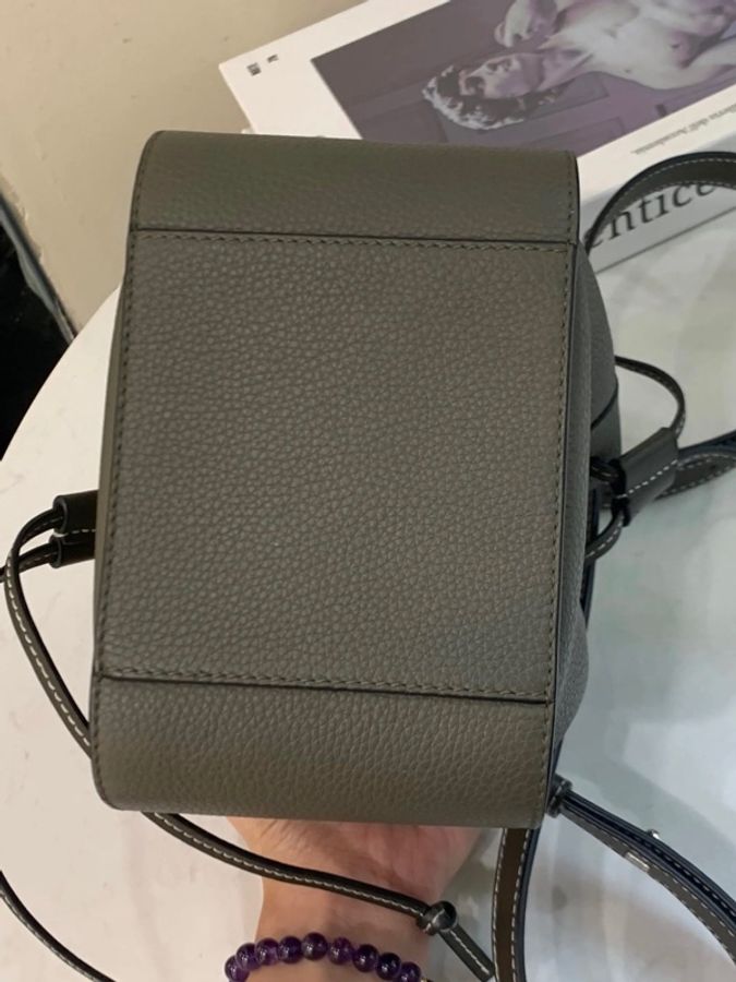 羅意威 loewe橄欖綠 牛皮 mini 吊床包-11