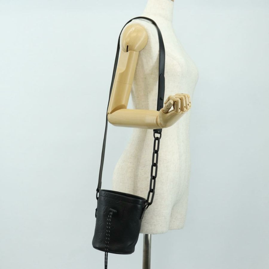 【日本直送】路易威登 Monogram Shadow Chalk Nanobag 手袋 黑色 M44628 LV 正品 182934SM-24